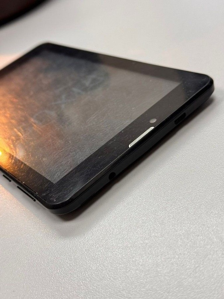 Дешево Pixus Touch 7 3G HD 2/32GB Metal Black (4897058531503) з ломбарду