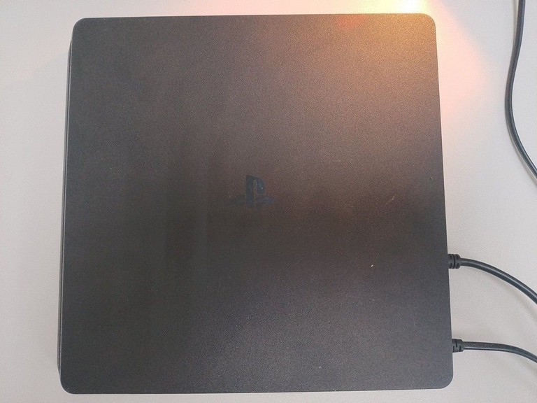 Дешево Sony PlayStation 4 Slim 1TB Black з ломбарду