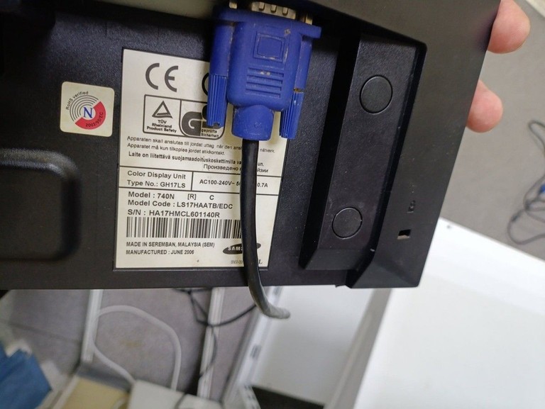 Купить Samsung 740n Б/У