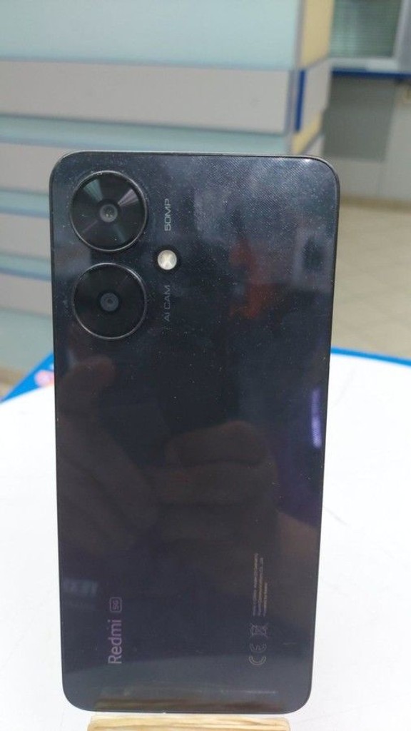Дешево Xiaomi redmi 13c 5g 4/128gb з ломбарду