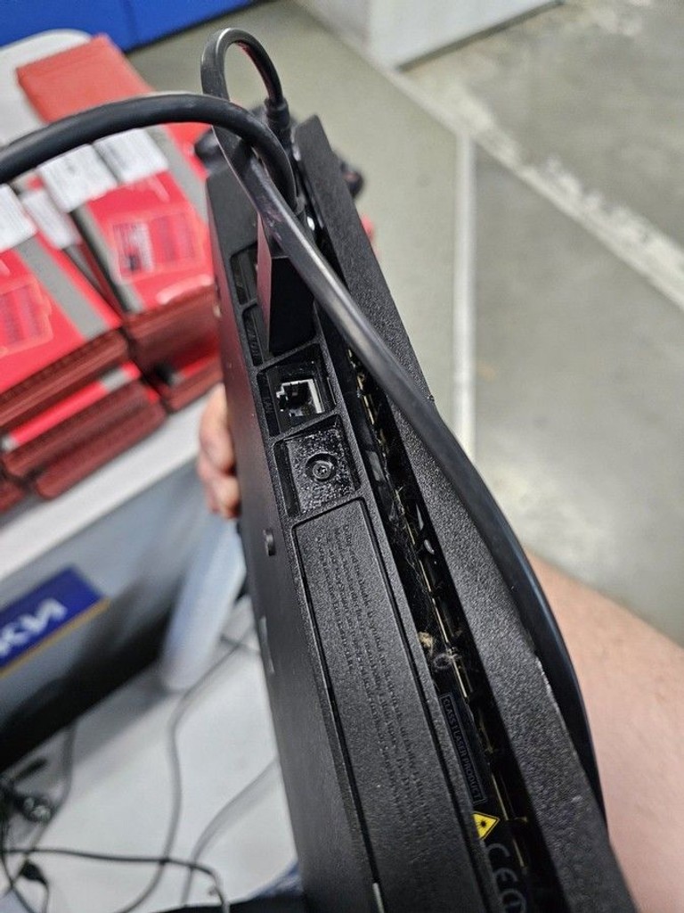 Дешиво Sony playstation 4 slim 500gb с ломбарда