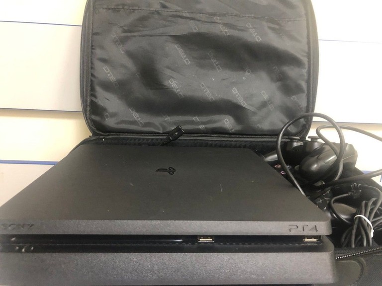 Розпродаж Sony playstation 4 slim 500gb / 2 геймпади, продавець Техноскарб