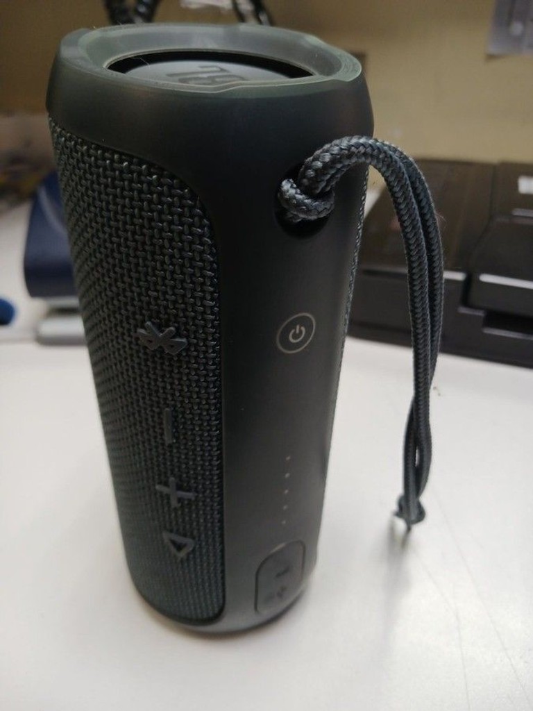 Оголошення Jbl flip essential Б/У