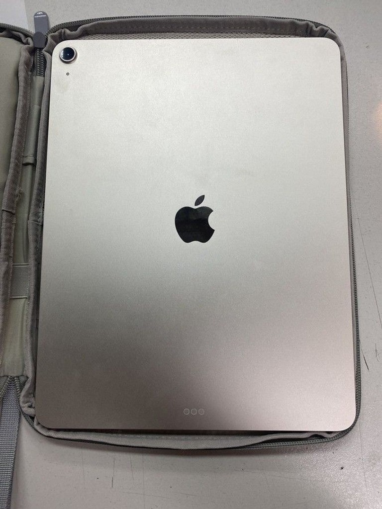 Оголошення Apple iPad Air 13 2025 Wi-Fi 128GB Blue (MCNJ4) Б/У