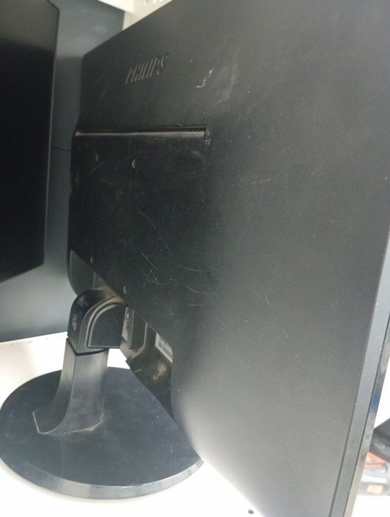 Розпродаж Philips 226v4l, продавець Техноскарб