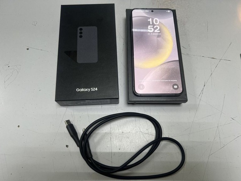 Купить Samsung galaxy s24 8/256gb Б/У