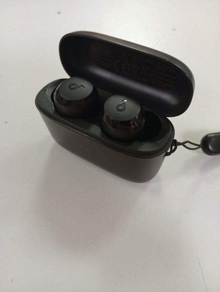 Дешиво Anker soundcore a25i с ломбарда