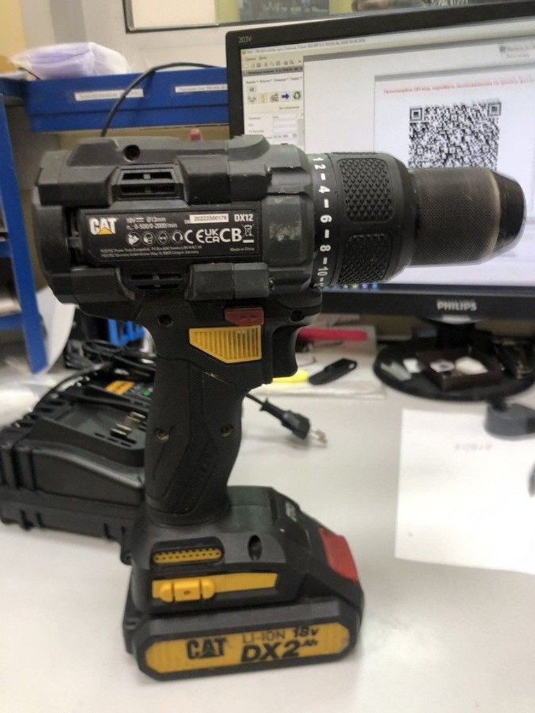 Дешево Cat DX12 з ломбарду