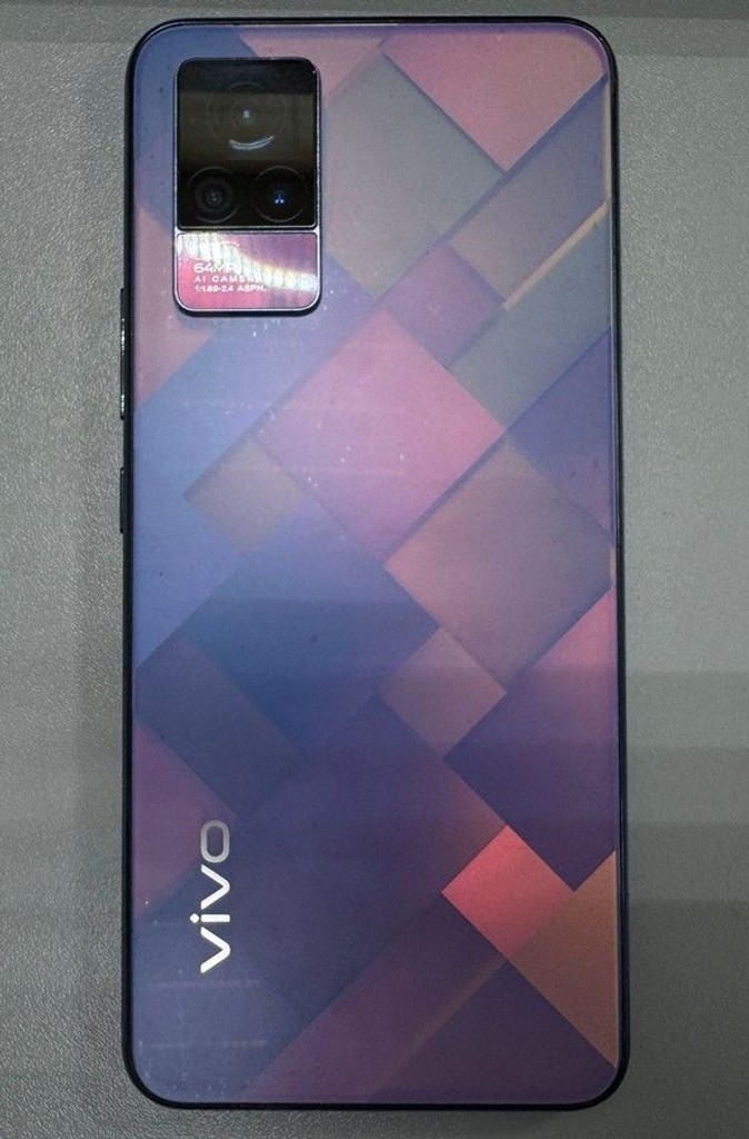 Дешево Vivo v21e 8/128gb з ломбарду