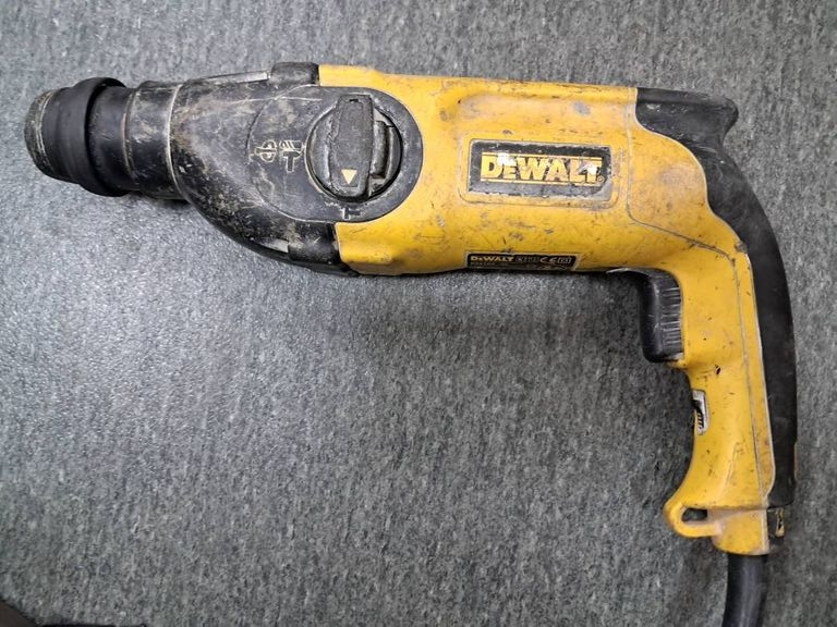 Dewalt d25103qs