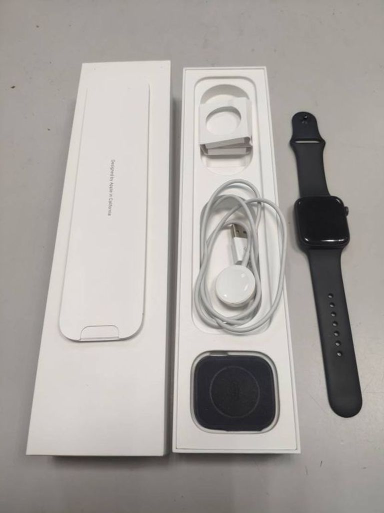 Apple watch series 5 44mm aluminum case