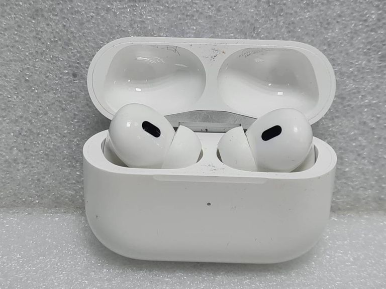 Apple AirPods Pro 2nd generation (MQD83)