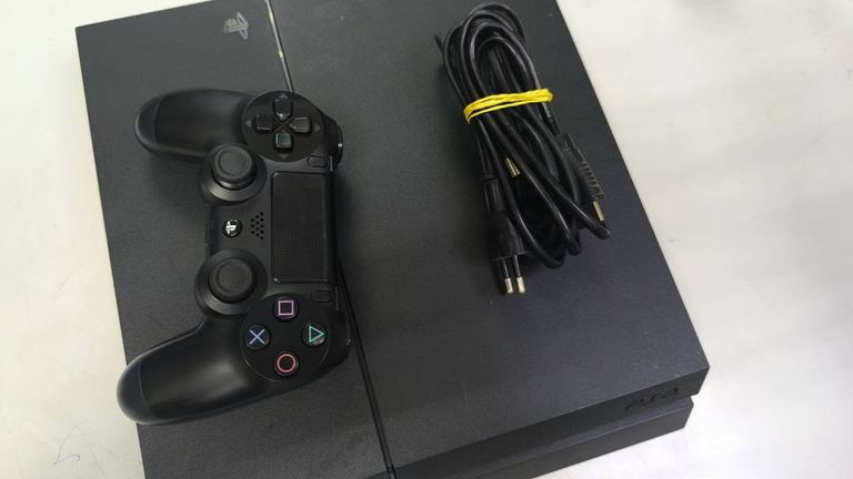 Sony playstation 4 1tb