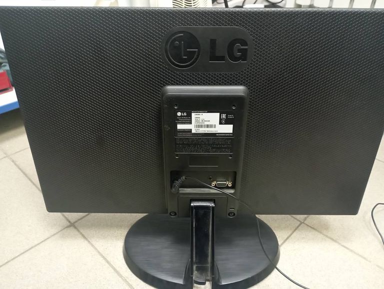 Lg 22m38a