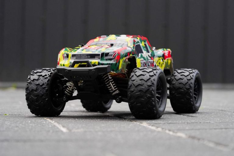 Купити Високошвидкісний радіокерований позашляховик Car, Monster Truck, з дистанційним керуванням 100 м, 45 км/год. Повний привід 4x4/4 Б/У