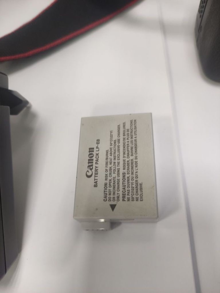 Canon eos 550d body Код:01-200481772. Зображення 10