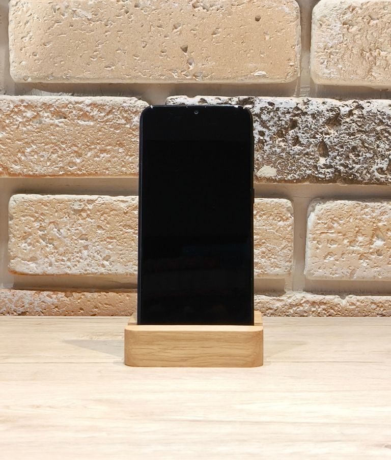 Купить Samsung Galaxy A20e SM-A202F 3/32GB Black SM-A202FZKD Б/У