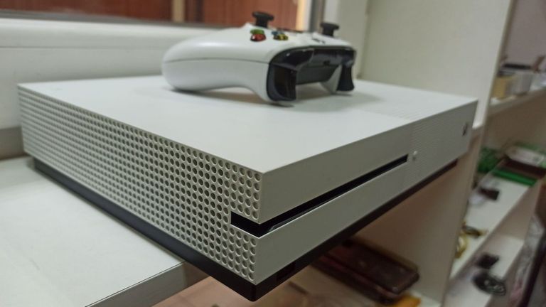 Оголошення Microsoft Xbox One S 1TB Б/У