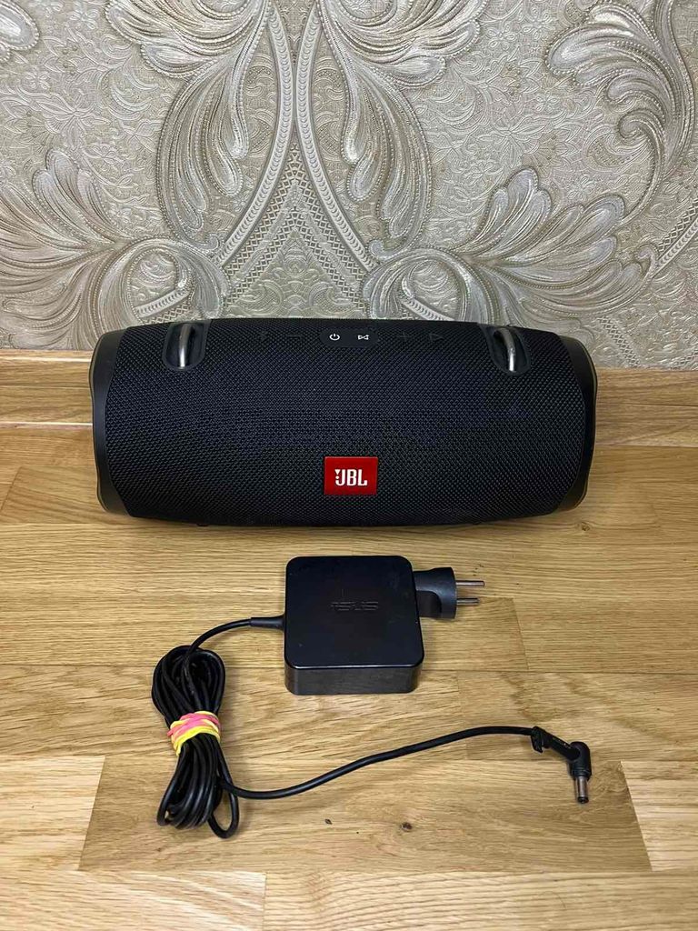 Купить Jbl Xtreme 2 Midnight Black (JBLXTREME2BLK) Б/У