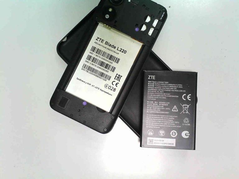 Zte Blade L220 1/32GB Black Код:01-200623285. Зображення 8