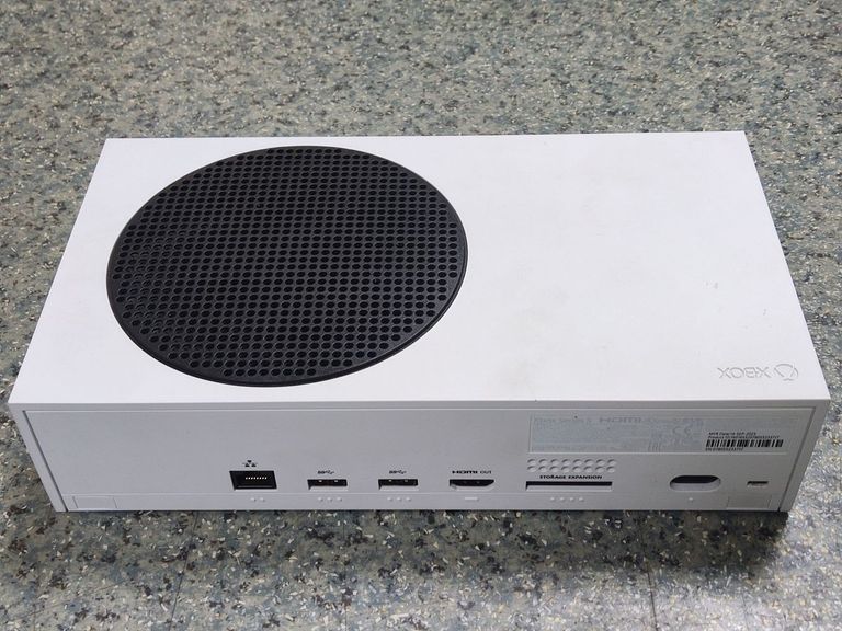 Дешиво Microsoft Xbox Series S 512GB (889842651386) с ломбарда