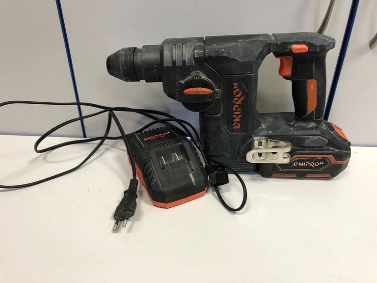 Купити Дніпро-М cd-200bc ultra 1акб 4ah + зп Б/У