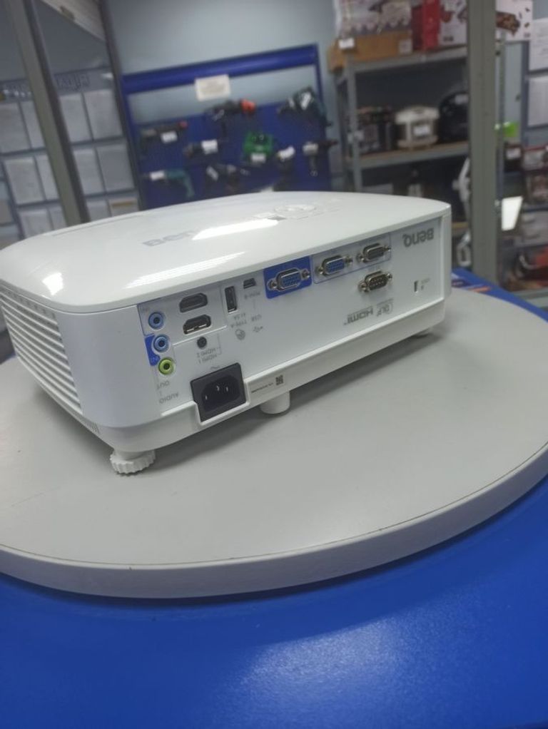 Оголошення Benq mx808sth9h.jmg77.i3x Б/У