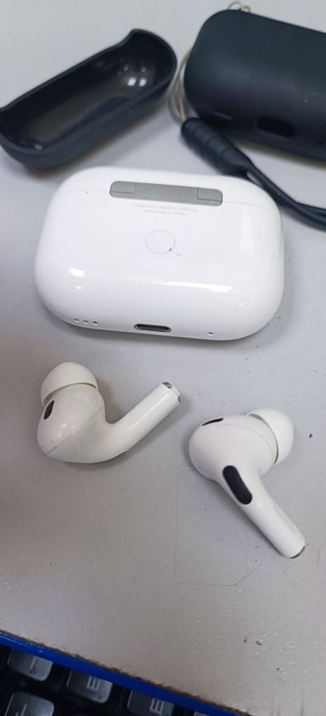 Объявление Apple AirPods Pro 2nd generation (MQD83) Б/У