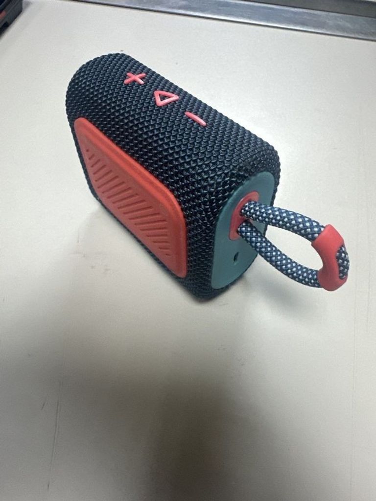 Дешиво Jbl Go 3 Blue (JBLGO3BLU) с ломбарда