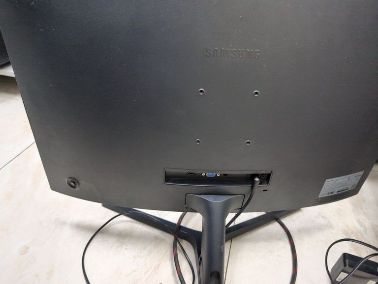 Дешево Samsung c27rg50fqi з ломбарду