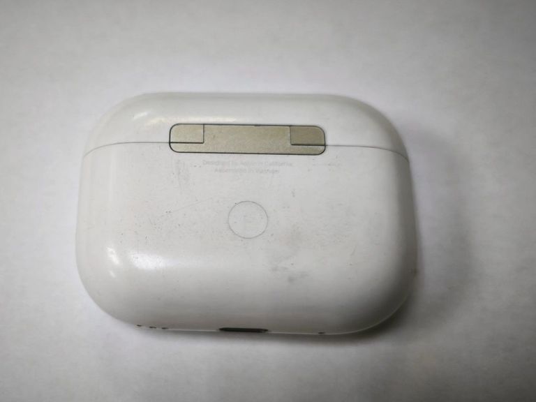 Apple airpods pro 2nd generation with magsafe charging case usb-c Код:01-200801424. Изображение 5