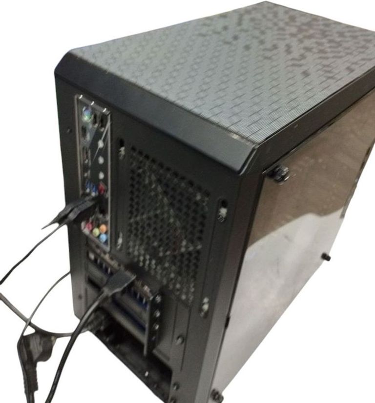 Дешево Пк xeon e-2176m/ 2.7 ram 16gb/ hdd500gb/ video rtx 2070 super з ломбарду