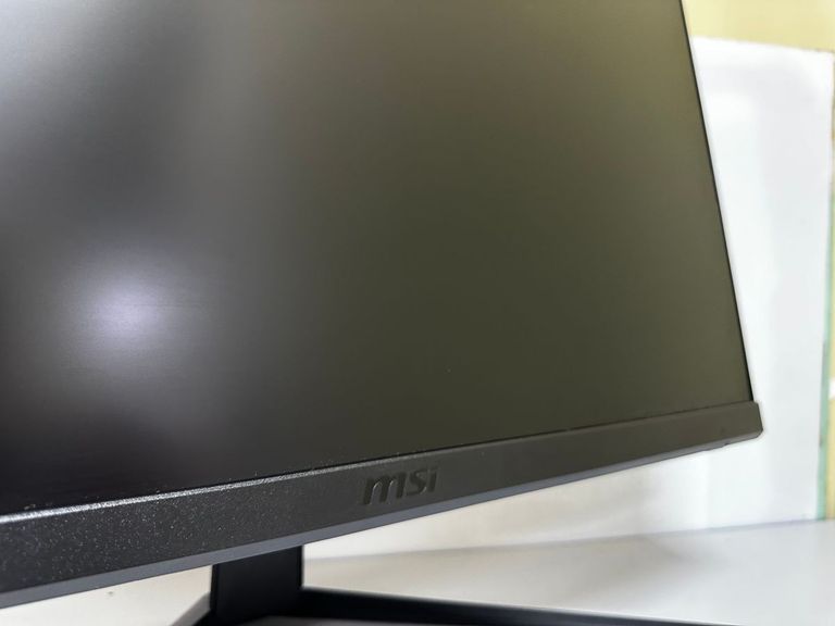 Дешиво Msi g2412 с ломбарда