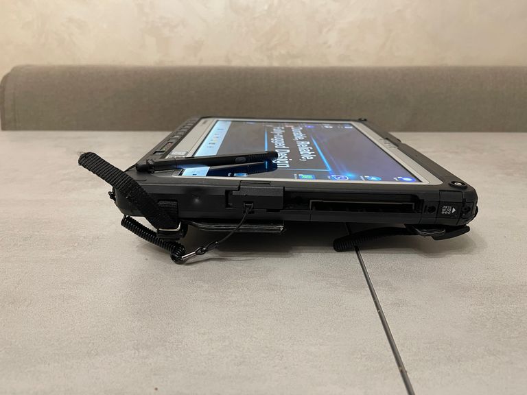 Panasonic Toughbook CF-33, 12", i5-7300U, 8GB, 256GB, 4G LTE Код:null. Изображение 5