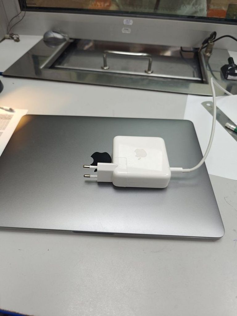 Оголошення Apple macbook pro 2019 a2159 13,3" core i5 1,4ghz/ram8gb/ssd128gb/intel iris plus graphics 645 Б/У