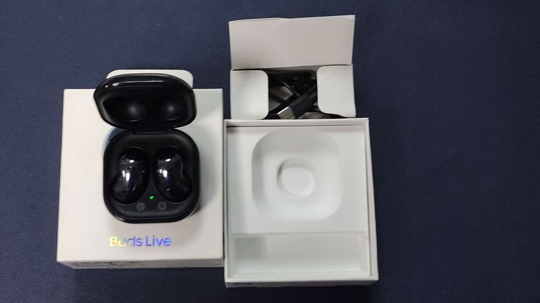 Оголошення Samsung galaxy buds live Б/У