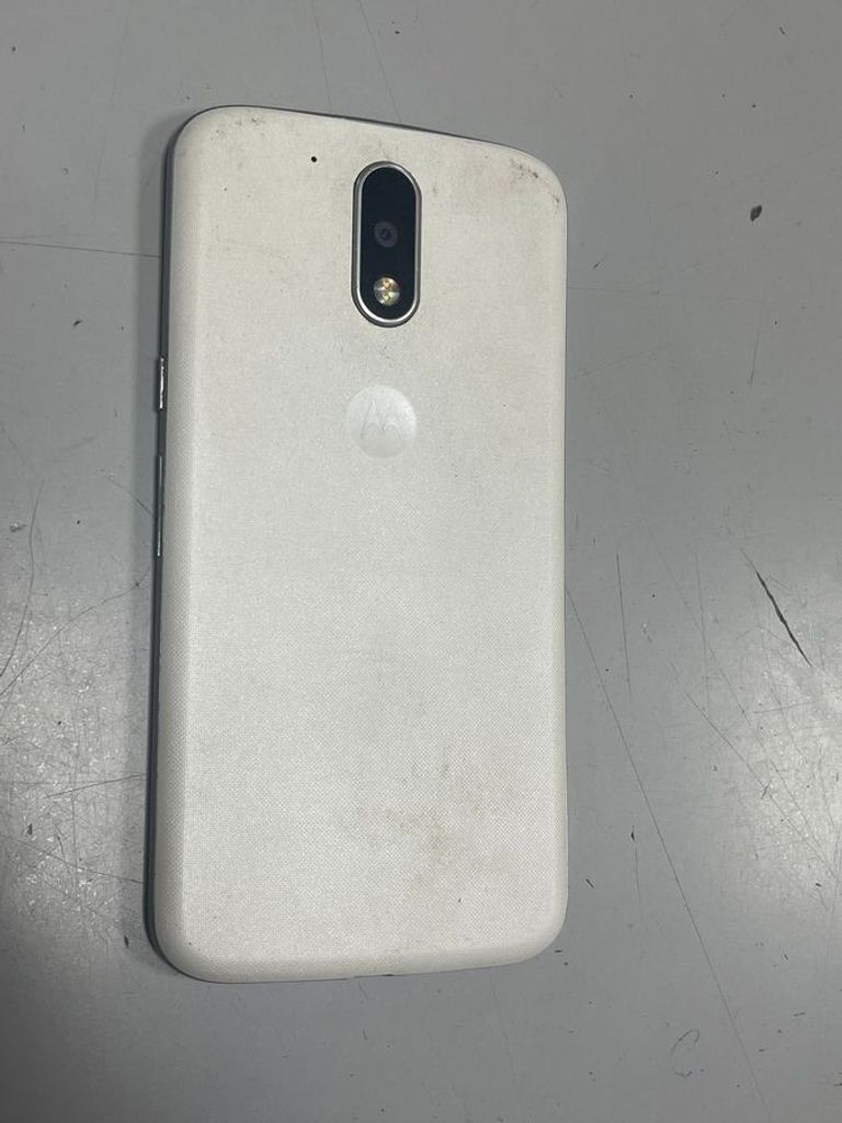 Оголошення Motorola moto g4 2/16gb Б/У