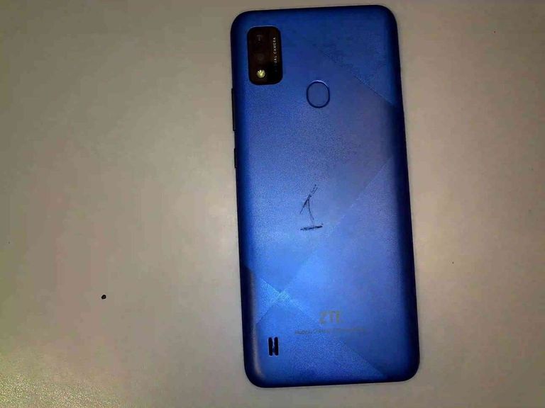 Оголошення Zte Blade A51 2/64GB Blue Б/У