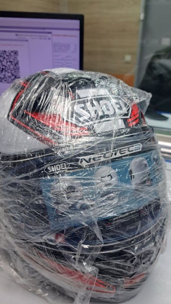 Купити Shoei Neotec 3 Б/У