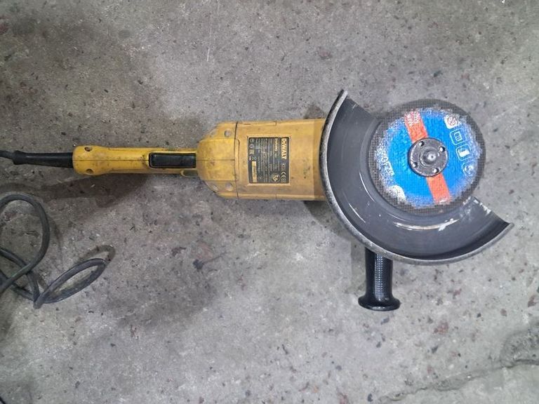 Объявление Dewalt dwe490qs Б/У