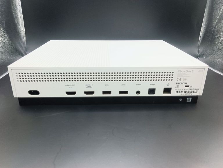 Объявление Microsoft Xbox One S 500GB Б/У