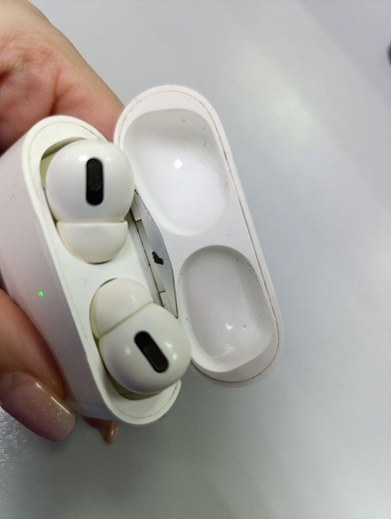 Оголошення Apple AirPods Pro (MWP22) Б/У