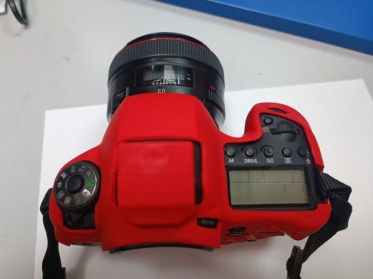 Оголошення Canon eos 6d mark ii body Б/У