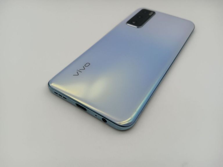 Дешево Vivo v20 se v2023 8/128gb з ломбарду
