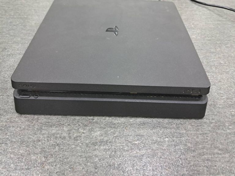 Sony ps 4 slim cuh-2216a 500gb