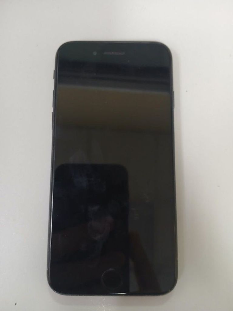 Купити Apple iPhone SE 2020 64GB Black Slim Box (MHGP3) Б/У