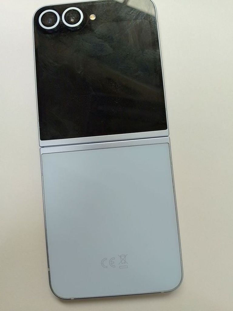 Распродажа Samsung galaxy flip6 12/256gb, продавец Техноскарб