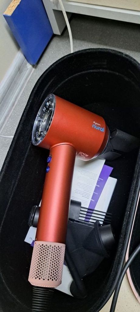 Дешиво Dyson HD16 Supersonic Nural Vinca Blue/Topaz (464390-01) с ломбарда