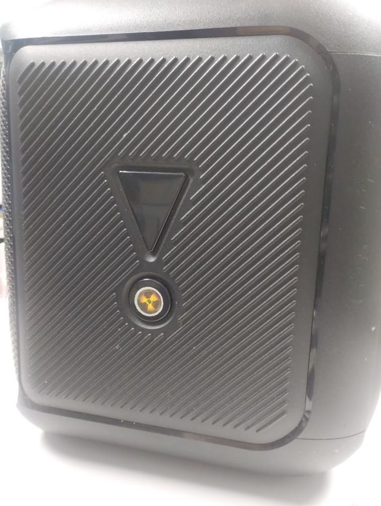 Оголошення Jbl partybox encore essential Б/У