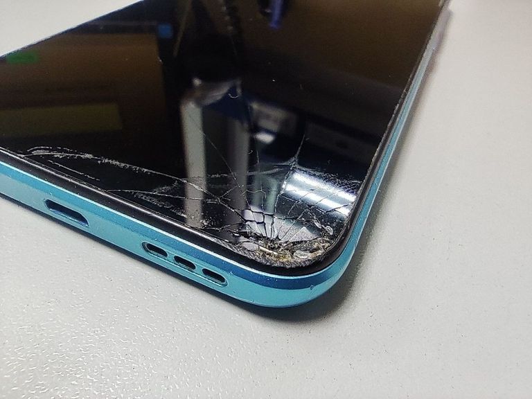 Дешево Xiaomi redmi 9a 2/32gb з ломбарду